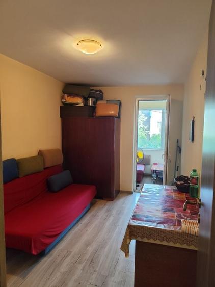 Apartament cu 2 camere decomandat în Războieni