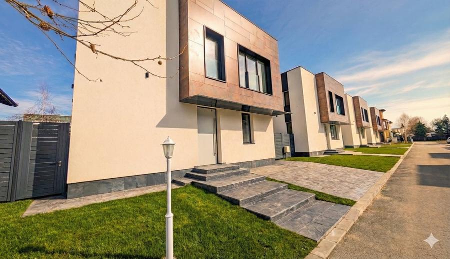 Casă individuală cu 5 camere cu Canalizare în Corbeanca