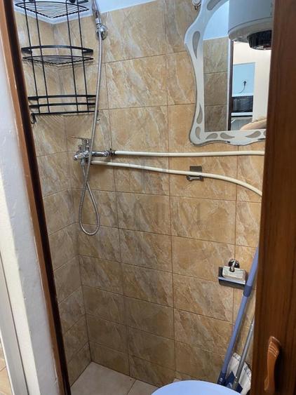 Garsonieră decomandată în Lunei
