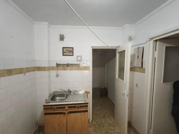 Apartament cu 3 camere decomandat în Ultracentral
