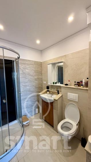 Apartament cu 3 camere semidecomandat, mobilat în Între Lacuri