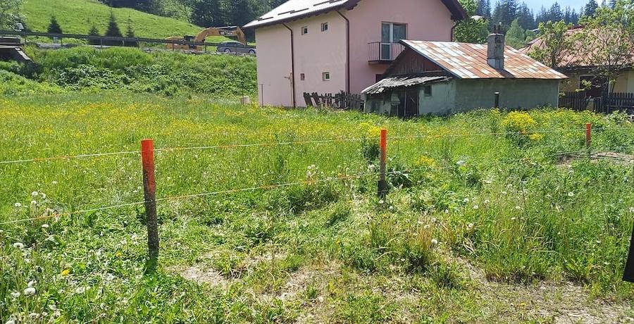 Teren de 1402 mp, în Malul Ursului
