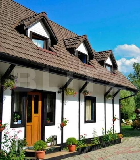 Casă individuală cu 9 camere cu Canalizare în Bran