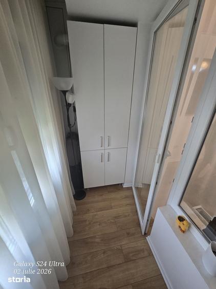 Apartament cu 3 camere în Craiovei
