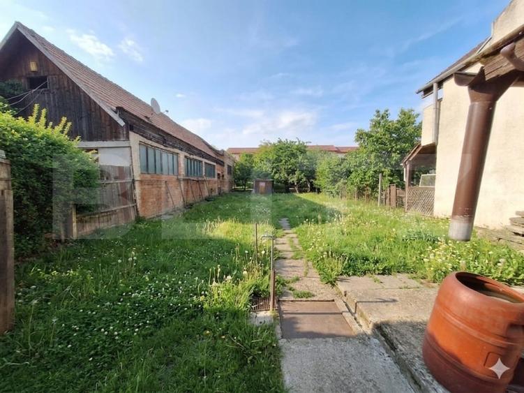 Casă individuală cu 4 camere cu Canalizare în Iris