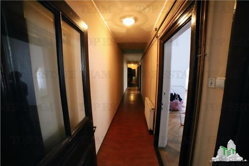Apartament cu 4 camere decomandat, mobilat în Kogălniceanu