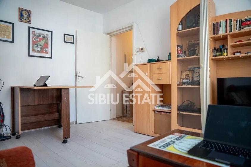 Apartament cu 2 camere semidecomandat, mobilat în Hipodrom 3
