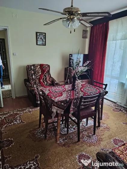 Apartament cu 2 camere semidecomandat în Ultracentral