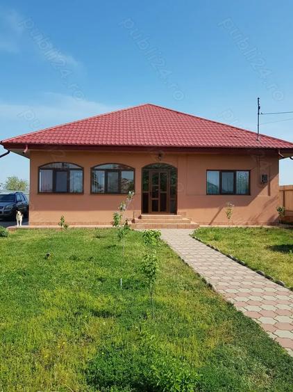 Casă cu 5 camere cu Teren 2550 Mp în Munteni