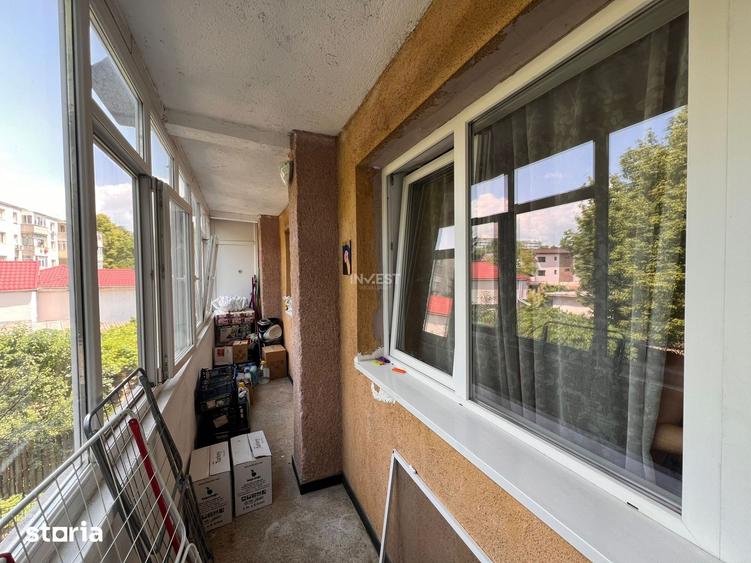 Apartament cu 4 camere semidecomandat, mobilat în Tătărași
