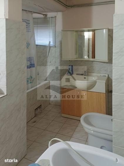 Apartament cu 4 camere decomandat în Sânpetru