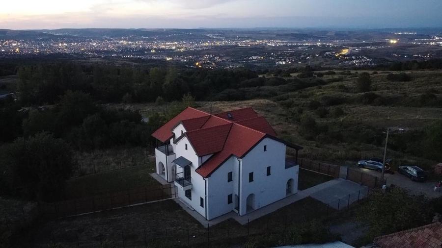 Duplex cu 5 camere cu Garaj în Feleacu