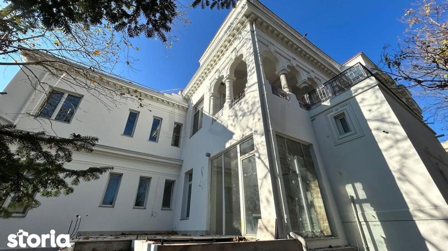 Casă cu Teren 924 Mp în Eminescu