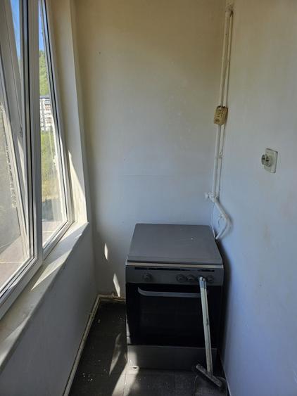 Apartament cu 3 camere decomandat în Viitorului