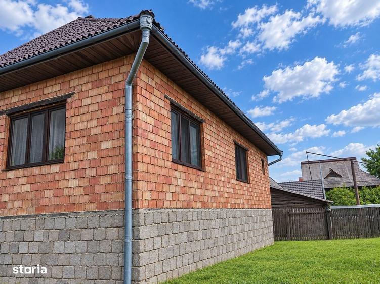Casă cu 4 camere în Călinești