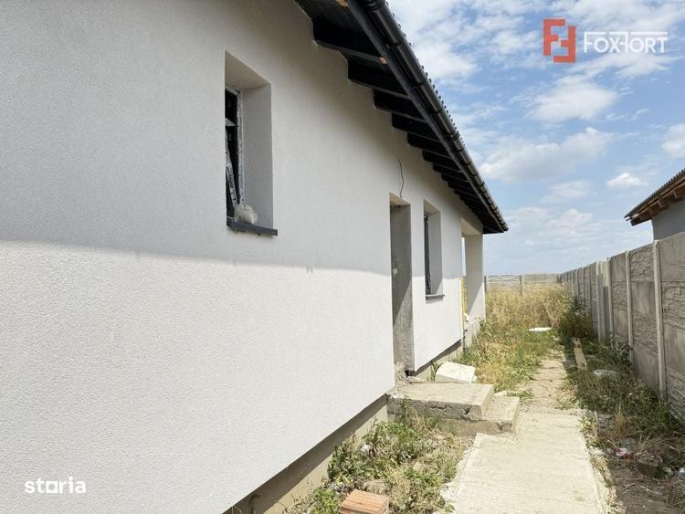 Casă cu 3 camere în Săcălaz