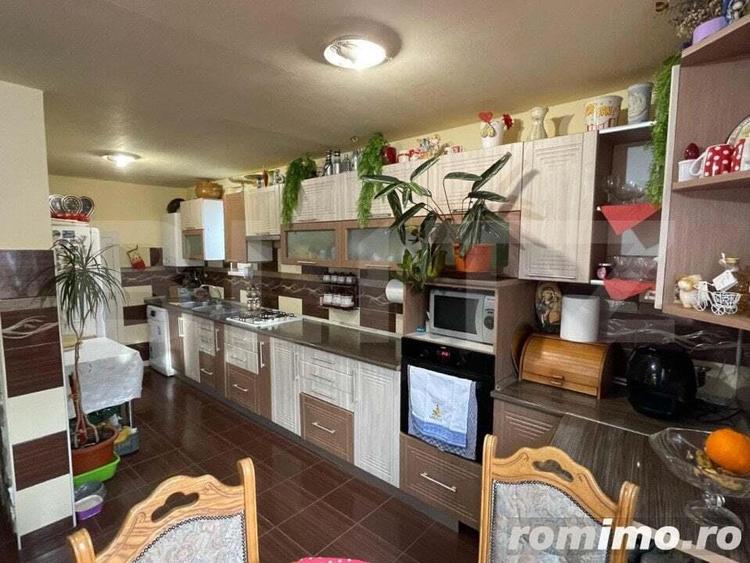 Casă cu 8 camere cu Teren 260 Mp în Central