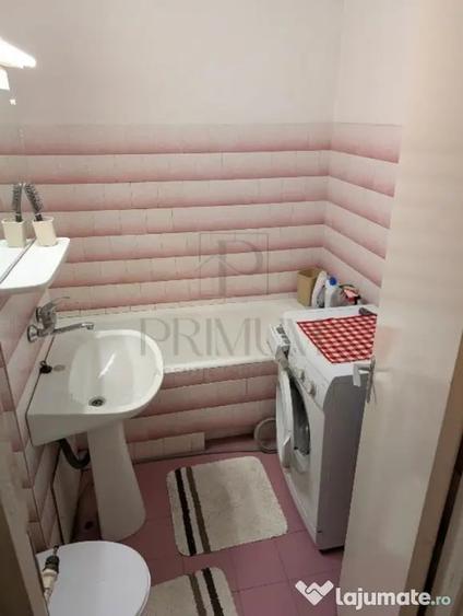 Garsonieră decomandată în Lunei