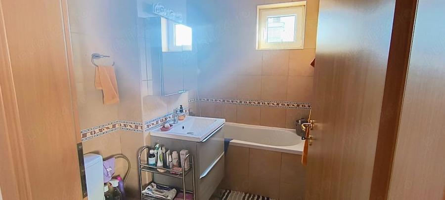 Apartament cu 2 camere semidecomandat în Titan