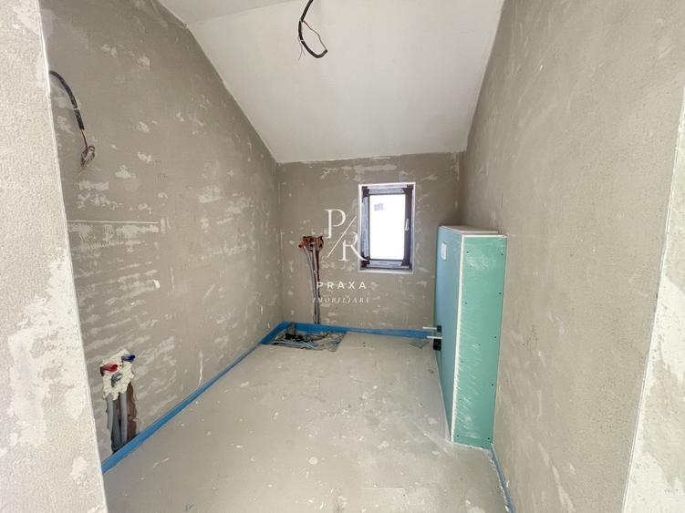 Casă individuală cu 4 camere cu Canalizare în Feleacu