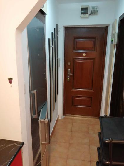 Inchiriez apartament 2 camere - 3