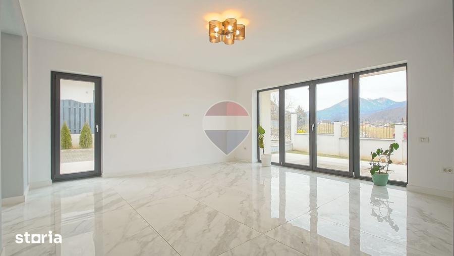 Casă cu 5 camere decomandat cu Teren 400 Mp în Bunloc