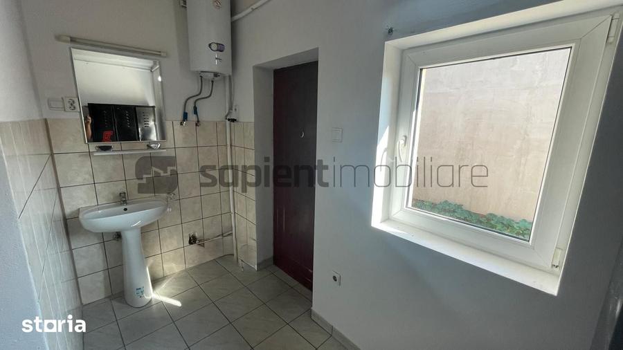 Spațiu comercial, de 64 mp, în Orașul Nou