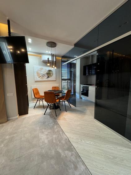 Apartament cu 2 camere decomandat în Universitate