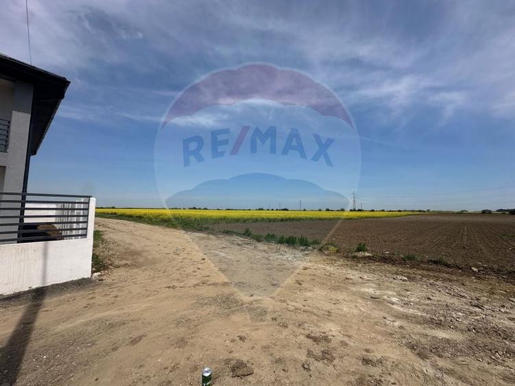 Teren Construcții intravilan de 545000 mp, în Dragomirești-Vale