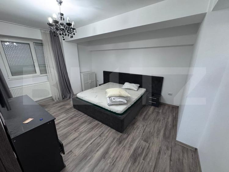 Apartament cu 2 camere decomandat, mobilat în Micro 3