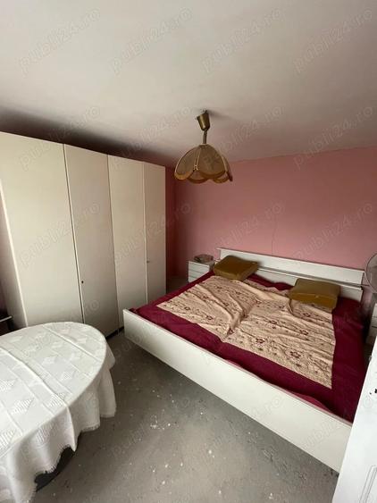 Casă cu 5 camere cu Teren 1000 Mp în Unciuc