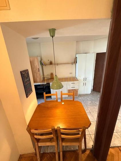 Apartament cu 3 camere decomandat, mobilat în Circumvalațiunii
