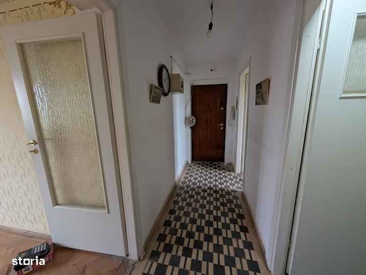 Apartament cu 2 camere decomandat în Banca Națională