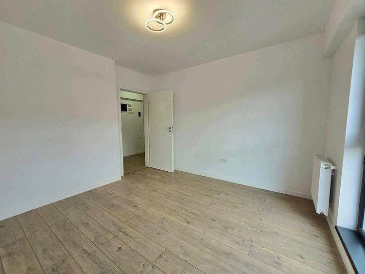 Apartament cu 4 camere decomandat în Dobroești