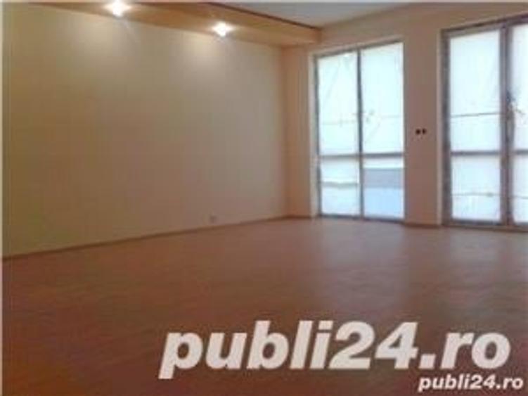 Casă cu 6 camere cu Teren 6000 Mp în Pietreni