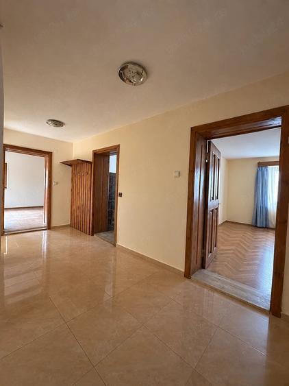 Casă cu 2 camere cu Teren 421 Mp în Grădiște