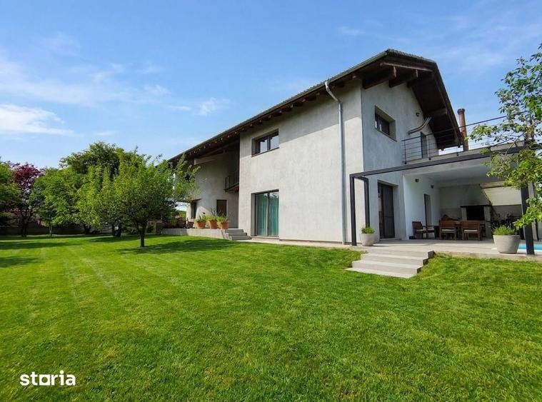 Casă cu 5 camere cu Teren 1200 Mp în Bucovăț