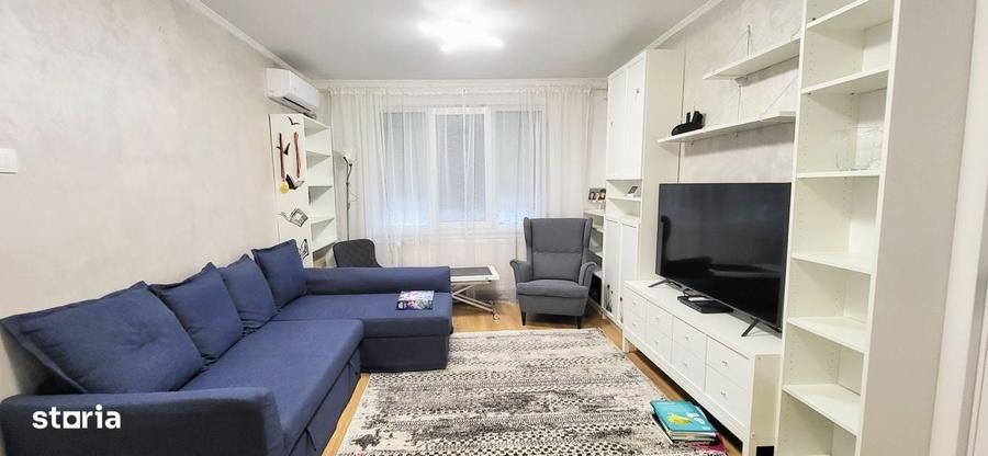 Apartament cu 3 camere semidecomandat în Titan