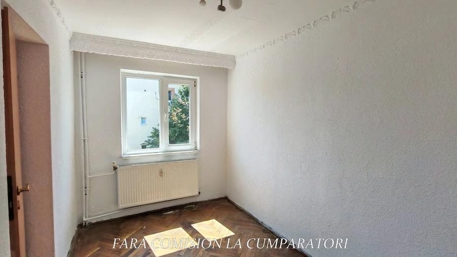 Apartament cu 2 camere semidecomandat în Căzănești (Râmnicu Vâlcea)