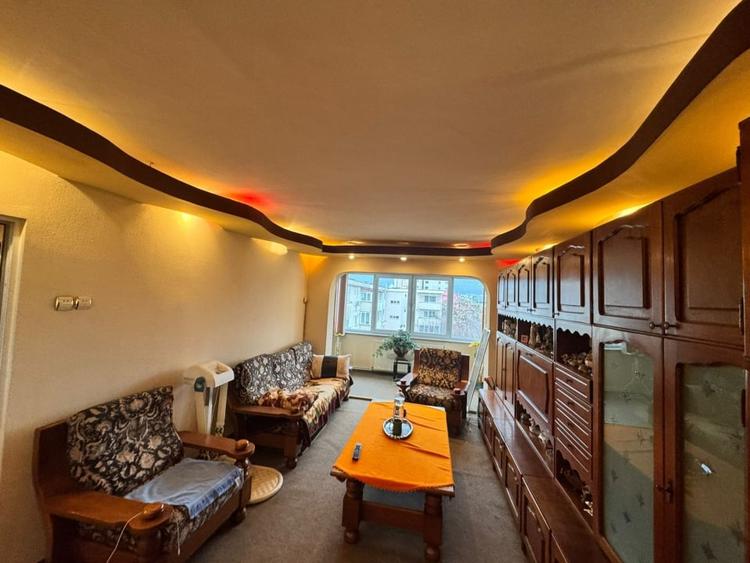 Apartament 3 camere, 65 mp, zonă Centrală - 6