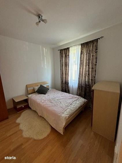 Apartament cu 3 camere semidecomandat în Central