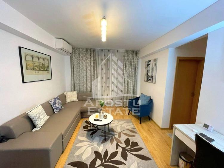 Apartament cu 2 camere semidecomandat, mobilat în Ultracentral