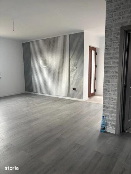 Casă cu 3 camere cu Teren 468 Mp în Sânmihaiu Român