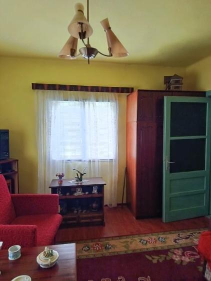 Casă individuală cu 5 camere cu Teren 306 Mp în Periferie