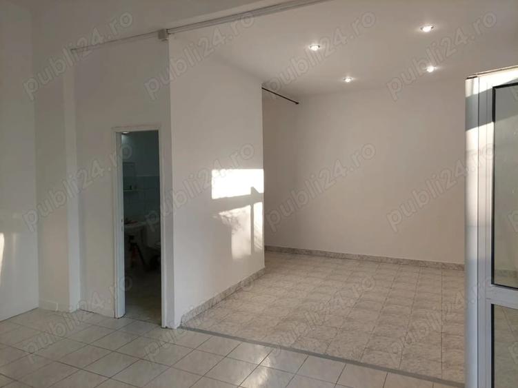 Spațiu comercial, de 35 mp, în Republicii
