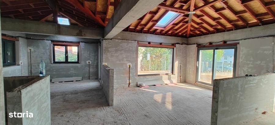 Casă cu 3 camere în Mioveni