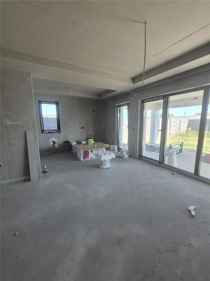 Duplex despartit - zona excelenta - - 3