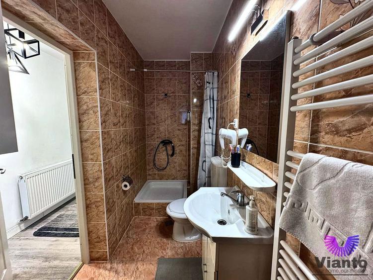 Apartament cu 4 camere, mobilat în Central