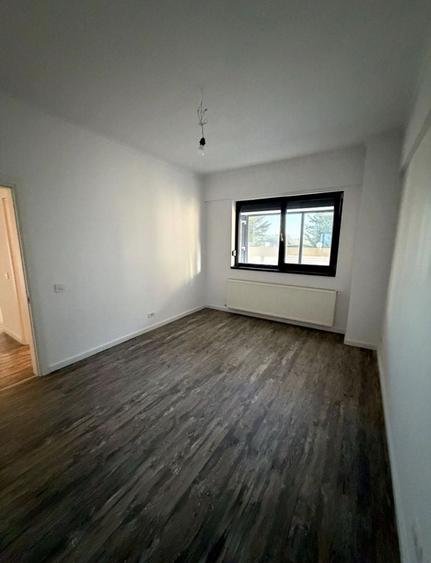 Apartament cu 3 camere semidecomandat în Tomis Plus