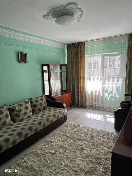 Apartament cu 3 camere decomandat în Alexandru cel Bun